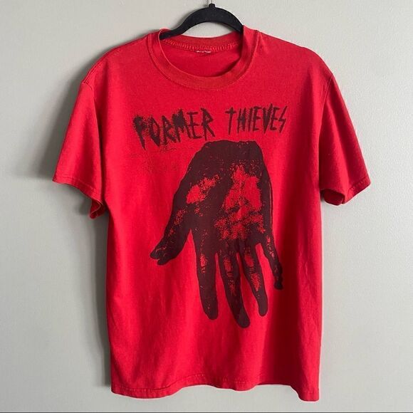 Former Theives Short Sleeve Graphic Shirt Size Large - Picture 1 of 5